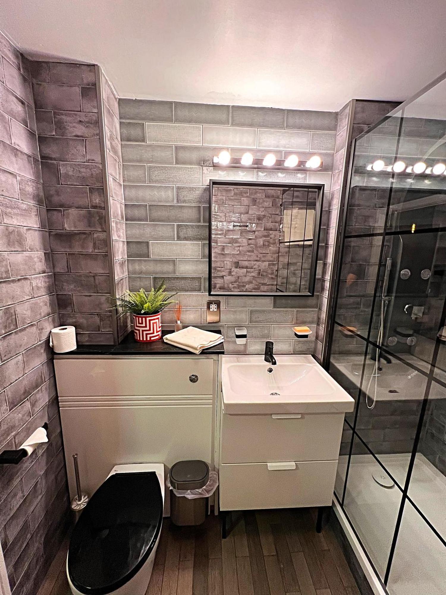 Latitude Chinatown Central Apartment バーミンガム エクステリア 写真